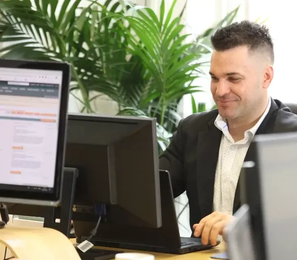 Digital marketer working on Google Shopping.