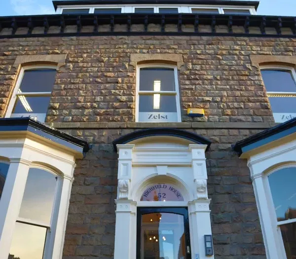 Front view of the Zelst office.