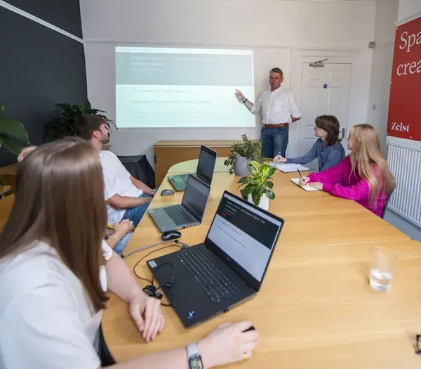 Zelst team meeting.