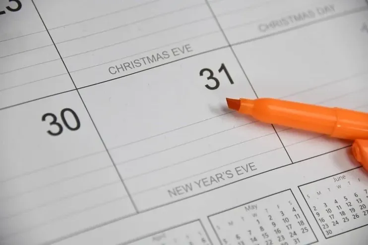 Diary representing a schedule for republishing blog content.