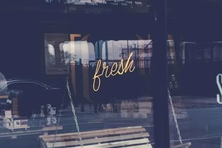 Sign saying 'fresh' representing fresh content.